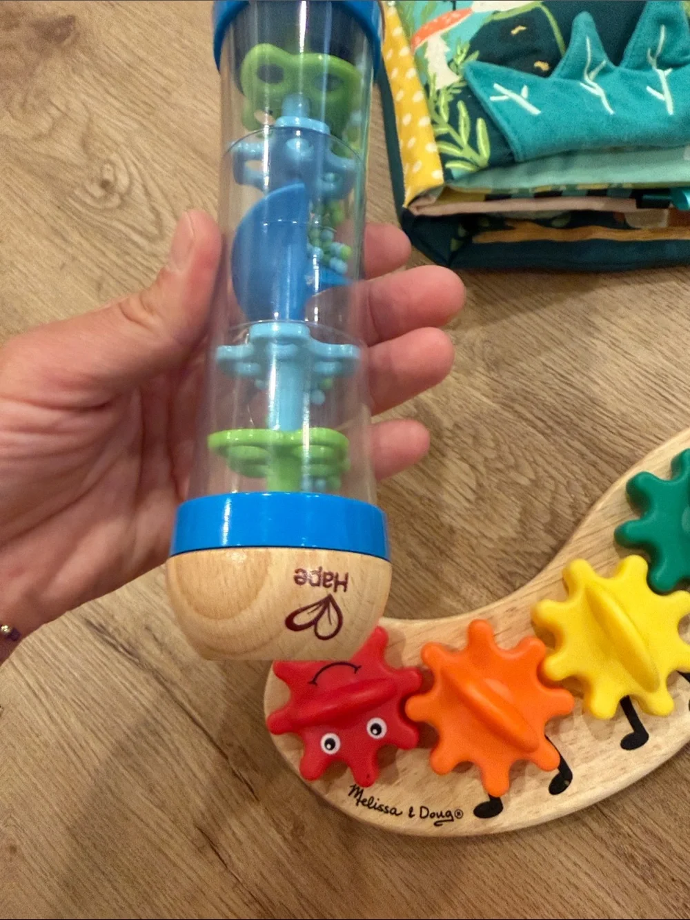 Melissa & Doug Rainbow Gear Puzzle Toy - Colorful Wooden Gears for Kids
